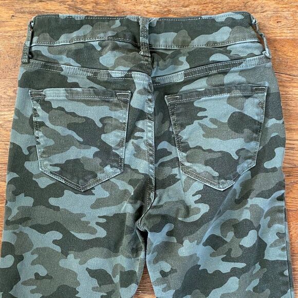 Old Navy Rockstar Mid Rise Raw Edge Camo Womens Jeans Size 0 - Picture 4 of 8